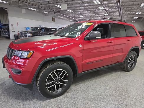 Used 2020 Jeep Grand Cherokee Trailhawk image 3