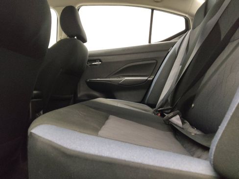 Used 2025 Nissan Versa SV FWD image 18