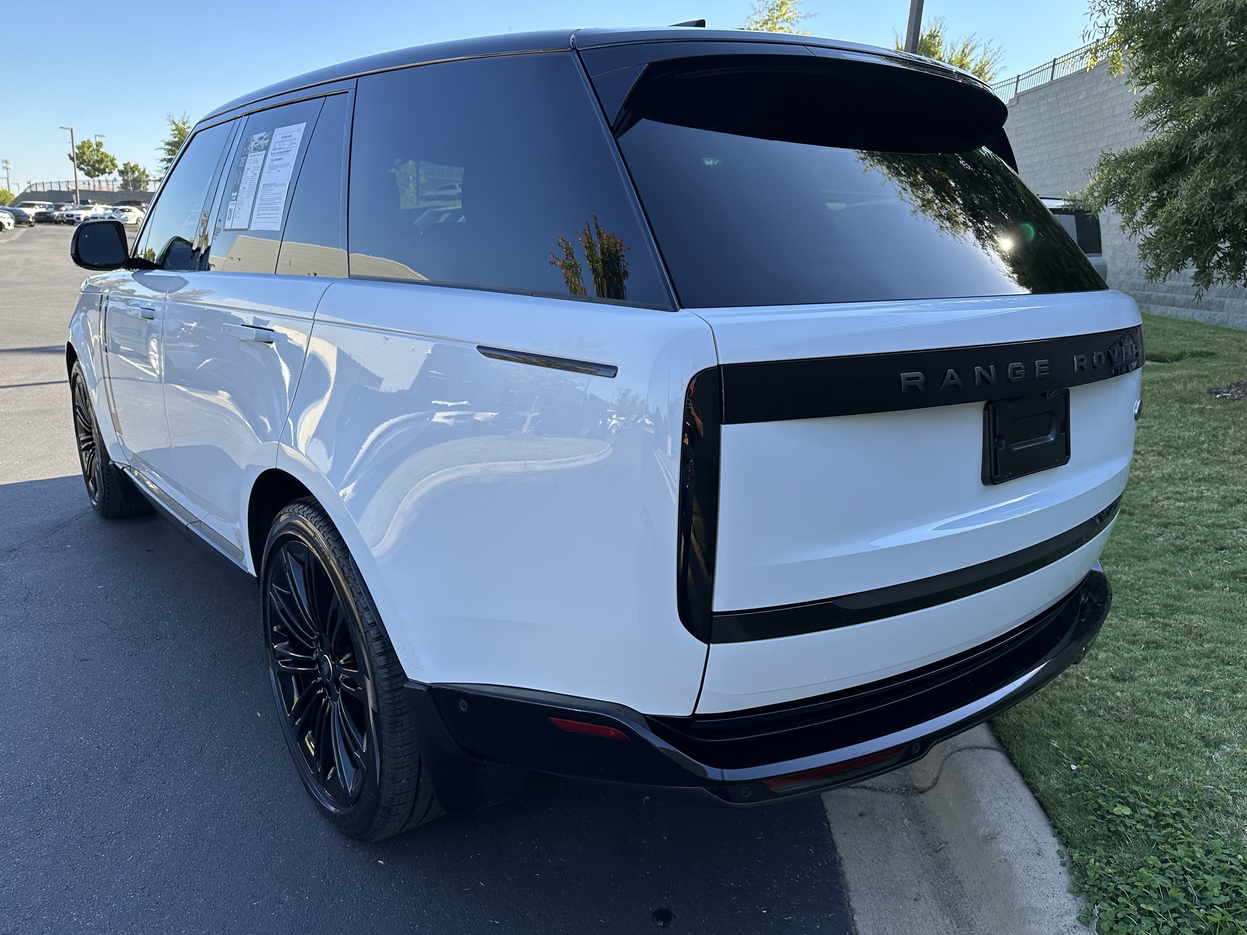 Certified 2023 Land Rover Range Rover SE AWD/4WD image 5