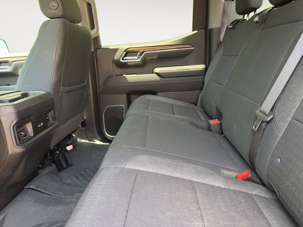 Used 2024 Chevrolet Silverado 1500 RST AWD/4WD image 14