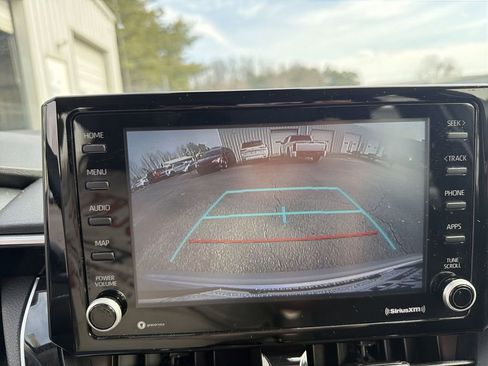 Used 2022 Toyota Corolla LE image 23