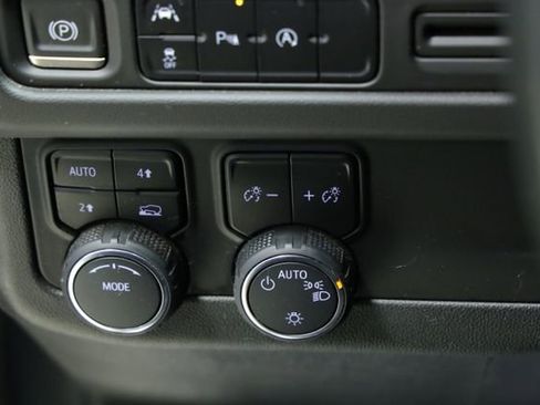 Used 2024 Chevrolet Tahoe LT image 28