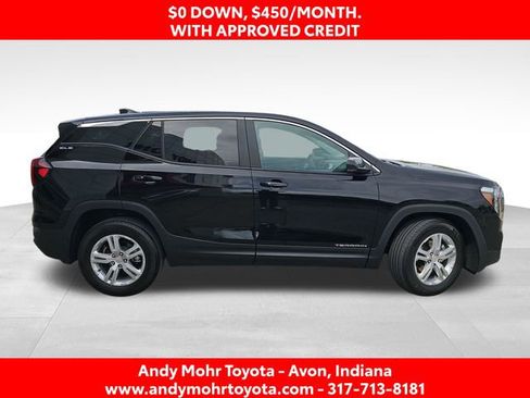 Used 2024 GMC Terrain SLE image 8