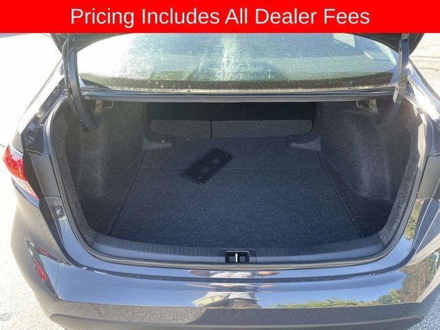 Used 2025 Toyota Corolla LE FWD image 13