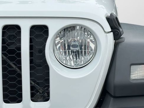 Used 2020 Jeep Gladiator Sport w/ Quick Order Package 24S AWD/4WD image 25