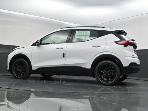 New 2027 Chevrolet Bolt RS FWD image 39