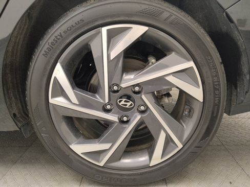 Used 2024 Hyundai Elantra Limited FWD image 31