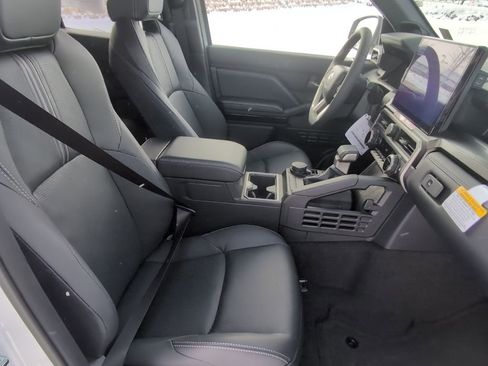 Used 2026 Toyota 4Runner Limited image 29