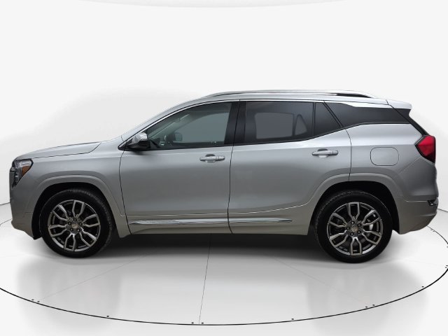 Used 2022 GMC Terrain Denali AWD/4WD image 9