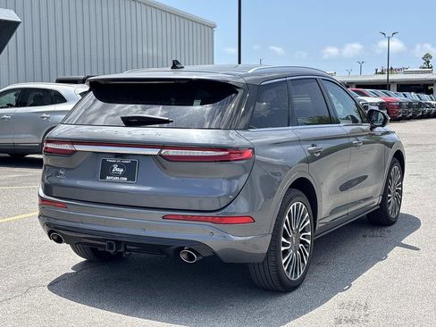 Used 2022 Lincoln Corsair Grand Touring w/ Towing Package AWD/4WD image 5