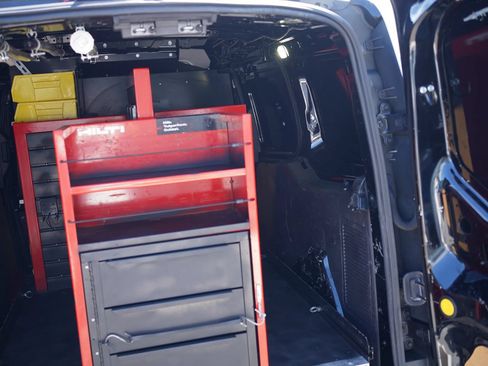Used 2016 Ford Transit Connect XLT FWD image 12