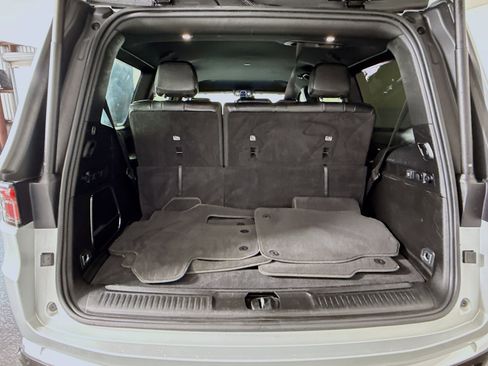 Used 2023 Jeep Wagoneer Series II RWD image 35