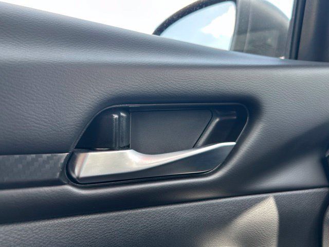 Used 2025 Nissan Altima 2.5 SV FWD image 14