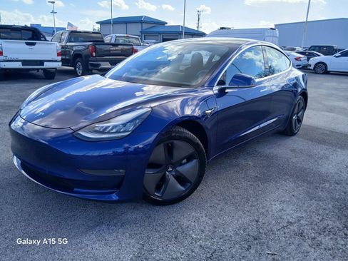 Used 2020 Tesla Model 3 Long Range image 2