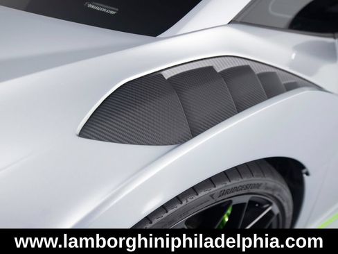Used 2023 Lamborghini Huracan STO RWD image 39