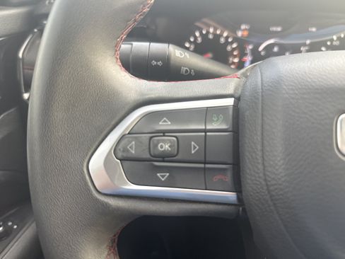 Used 2023 Jeep Compass Trailhawk AWD/4WD image 19