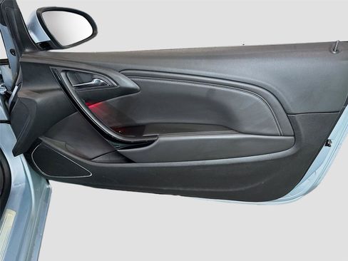 Used 2019 Buick Cascada Premium FWD image 12