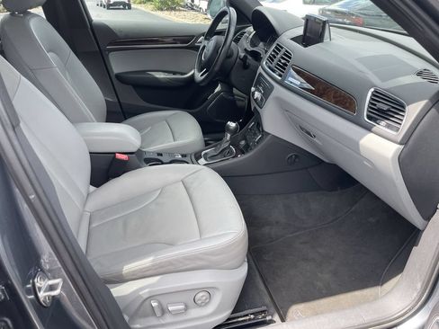 Used 2016 Audi Q3 2.0T Prestige w/ Prestige Package AWD/4WD image 34