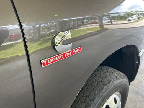 Used 2025 RAM 3500 Laramie AWD/4WD image 24