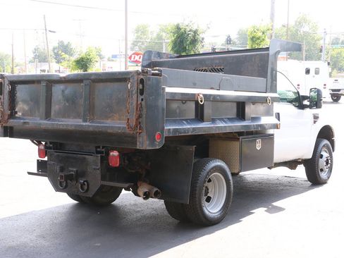 Used 2008 Ford F350 4x4 Regular Cab DRW Super Duty image 5