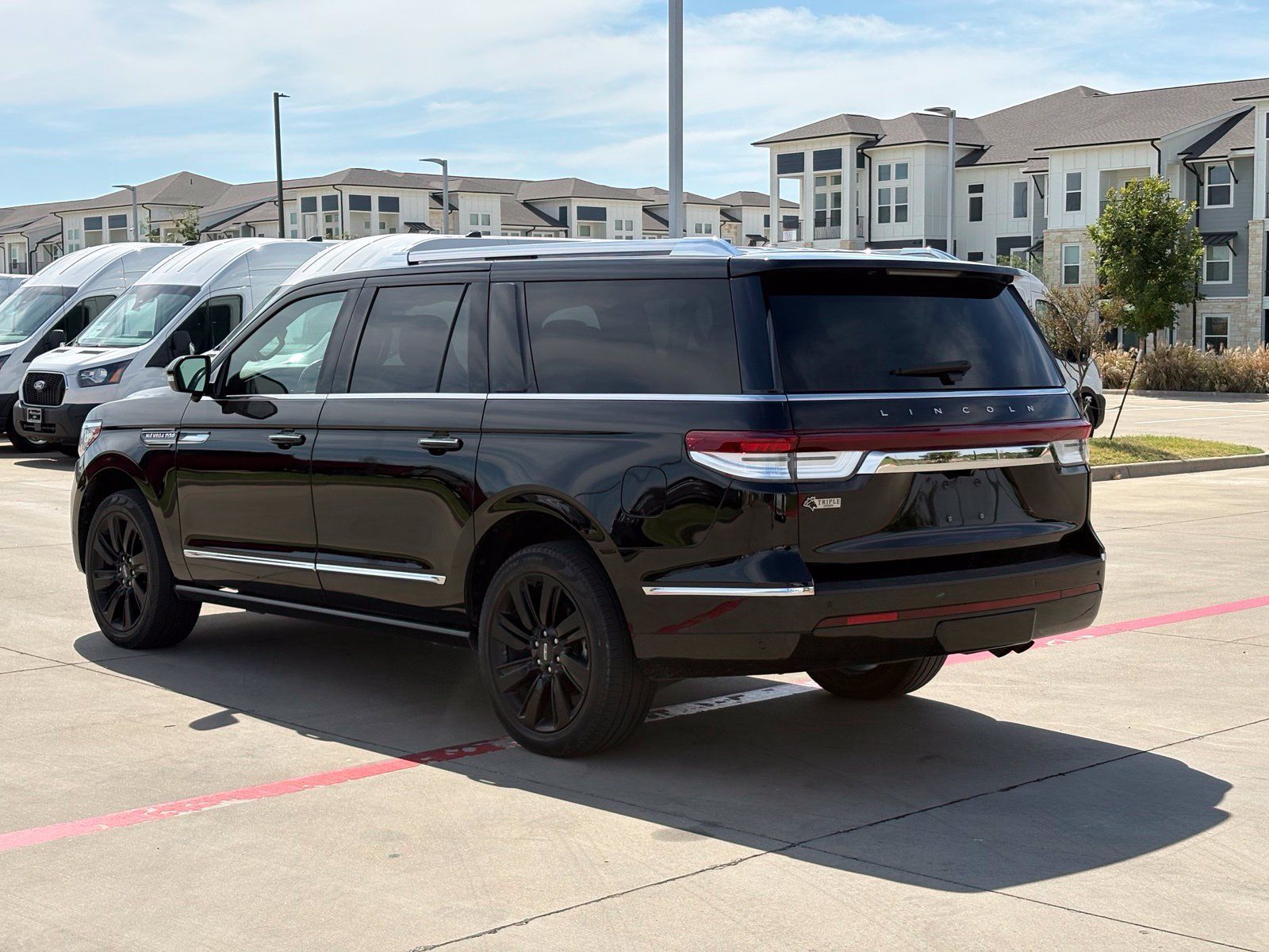 Used 2024 Lincoln Navigator L Reserve AWD/4WD image 6
