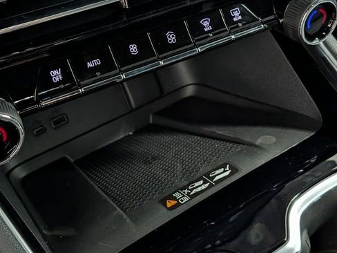 New 2026 Chevrolet Traverse LT w/ Midnight/Sport Edition AWD/4WD image 26