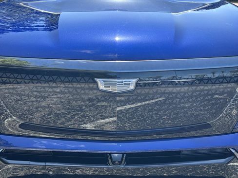 Certified 2026 Cadillac Vistiq Sport w/ LPO, Floor Liner Package AWD/4WD image 8