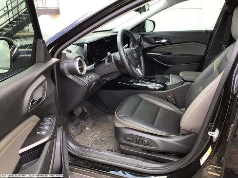 Used 2025 Chevrolet Trax ACTIV w/ Driver Confidence Package FWD image 12