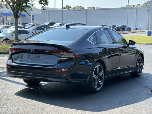 Used 2023 Honda Accord Sport image 13