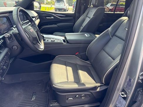 Certified 2024 Cadillac Escalade Sport w/ LPO, ONYX Package AWD/4WD image 9
