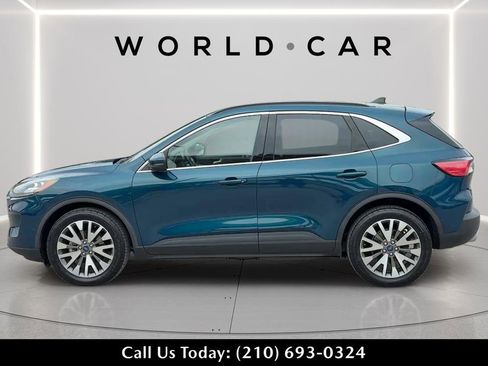 Used 2020 Ford Escape Titanium AWD/4WD image 4