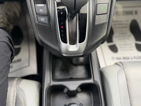 Used 2017 Honda CR-V LX image 16