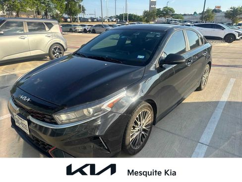 Used 2023 Kia Forte GT-Line w/ GT-Line Technology Package FWD image 1