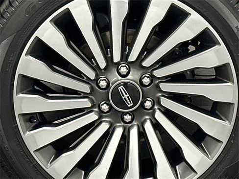 Used 2021 Lincoln Navigator Reserve w/ Luxury Package image 5