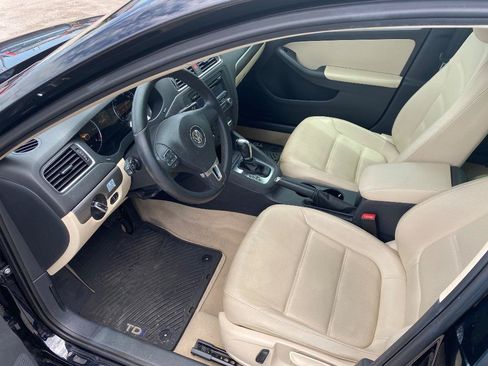 Used 2013 Volkswagen Jetta TDI FWD image 12