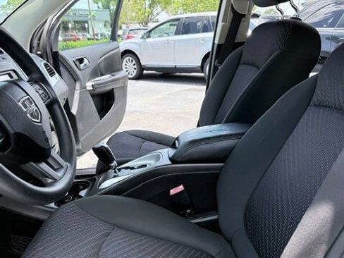 Used 2012 Dodge Journey SXT w/ Flexible Seating Group FWD image 10