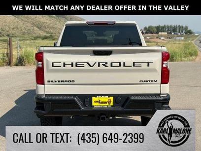 New 2026 Chevrolet Silverado 1500 Custom Trail Boss w/ Dark Appearance Package