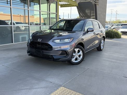 Used 2025 Honda HR-V LX image 2