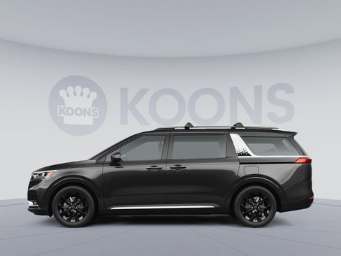 Used 2024 Kia Carnival SX FWD image 2