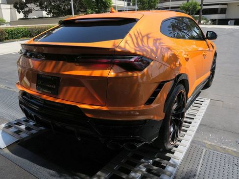 Used 2024 Lamborghini Urus S AWD/4WD image 43
