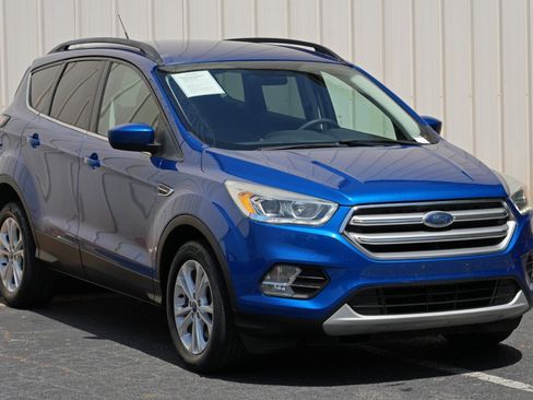 Used 2017 Ford Escape SE w/ Equipment Group 201A AWD/4WD image 44