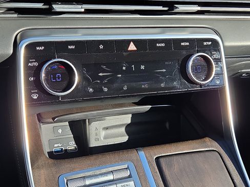 Used 2024 Genesis GV80 3.5T image 19