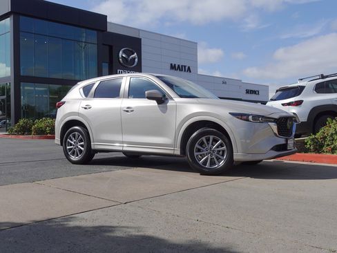 Used 2025 MAZDA CX-5 AWD 2.5 S w/ Preferred Package image 4