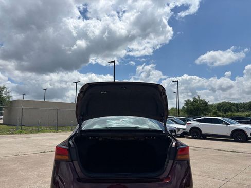 Used 2025 Nissan Altima 2.5 SV image 30