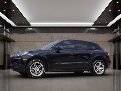 Used 2017 Porsche Macan image 33