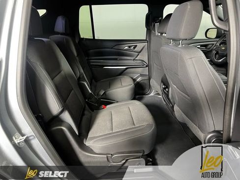 Used 2026 Chevrolet Traverse LT w/ Driver Confidence Package AWD/4WD image 17