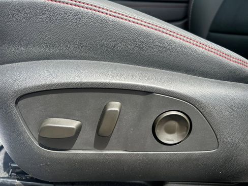 Used 2024 Chevrolet Traverse RS w/ LPO, Floor Liner Package FWD image 21