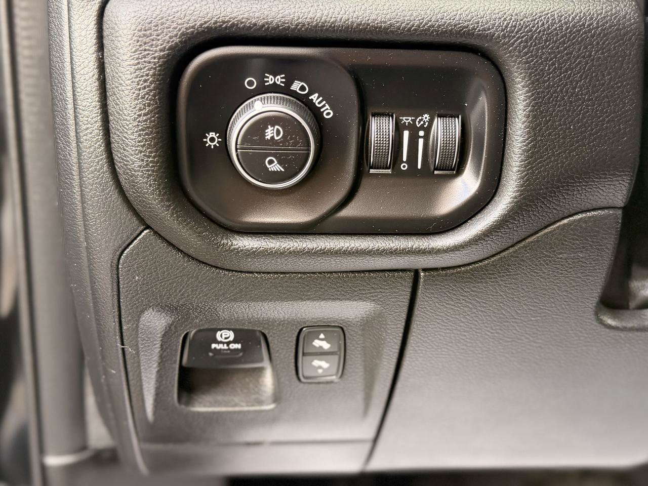 Used 2025 RAM 1500 Big Horn AWD/4WD image 11