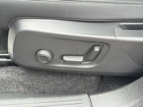 Certified 2023 Volvo C40 P8 Recharge Plus w/ Protection Package Premier AWD/4WD image 19