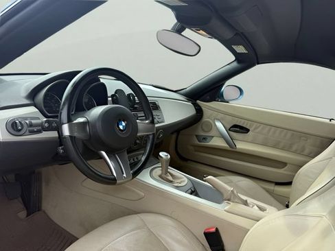 Used 2003 BMW Z4 3.0i RWD image 10